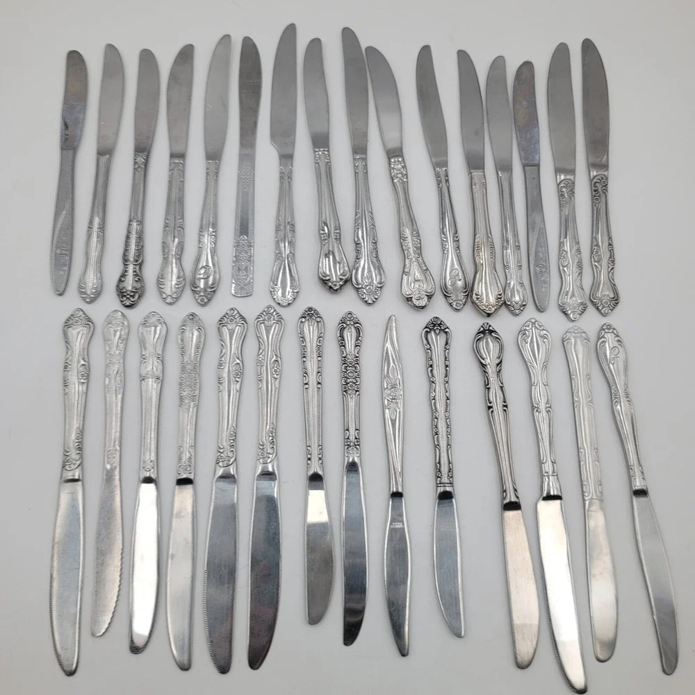 30pc Mixed Lot Dinner Knives Ornate Floral Mismatched Stainless Flatware Crafts